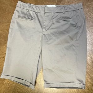 Elevenses- Anthropology Grey Bermuda Long Chino Shorts Women’s Size 4